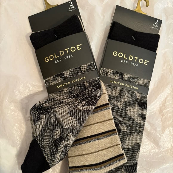 NWT 4 Pairs of Gold Toe Limited Edition Socks - Picture 1 of 2